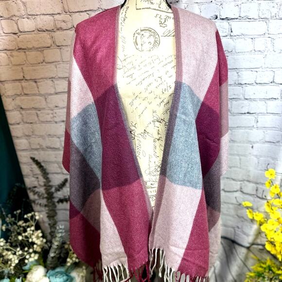 Woolrich Ruana Color block Shawl Poncho Cape Burgundy Gray Rose One Size - Picture 6 of 14